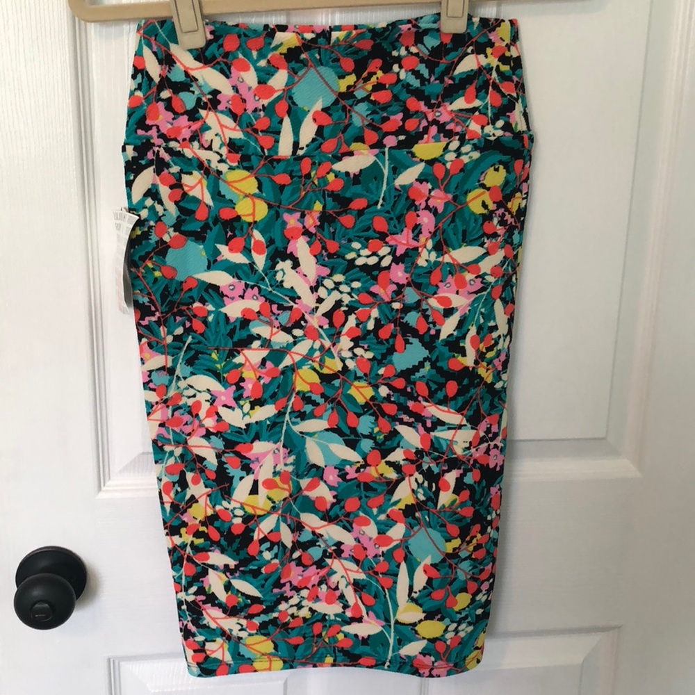 Lularoe Cassie skirt sz XS NWT - Picture 1 of 3